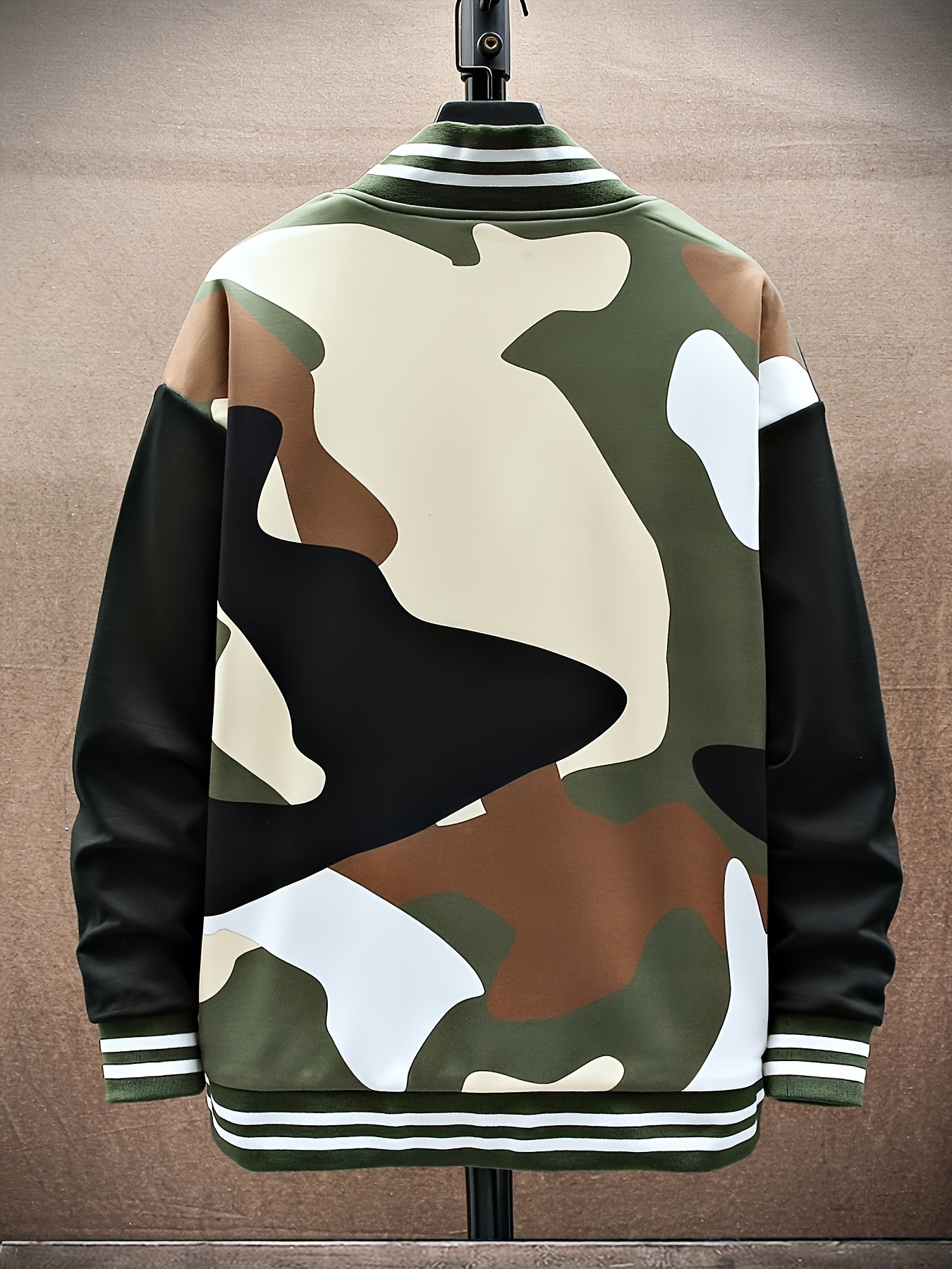 mens trendy camouflage baseball jacket casual slightly stretch breathable button up jacket for outdoor details 3